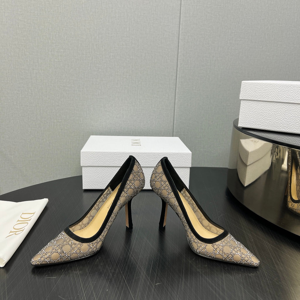 Black & Nude Capture Pump