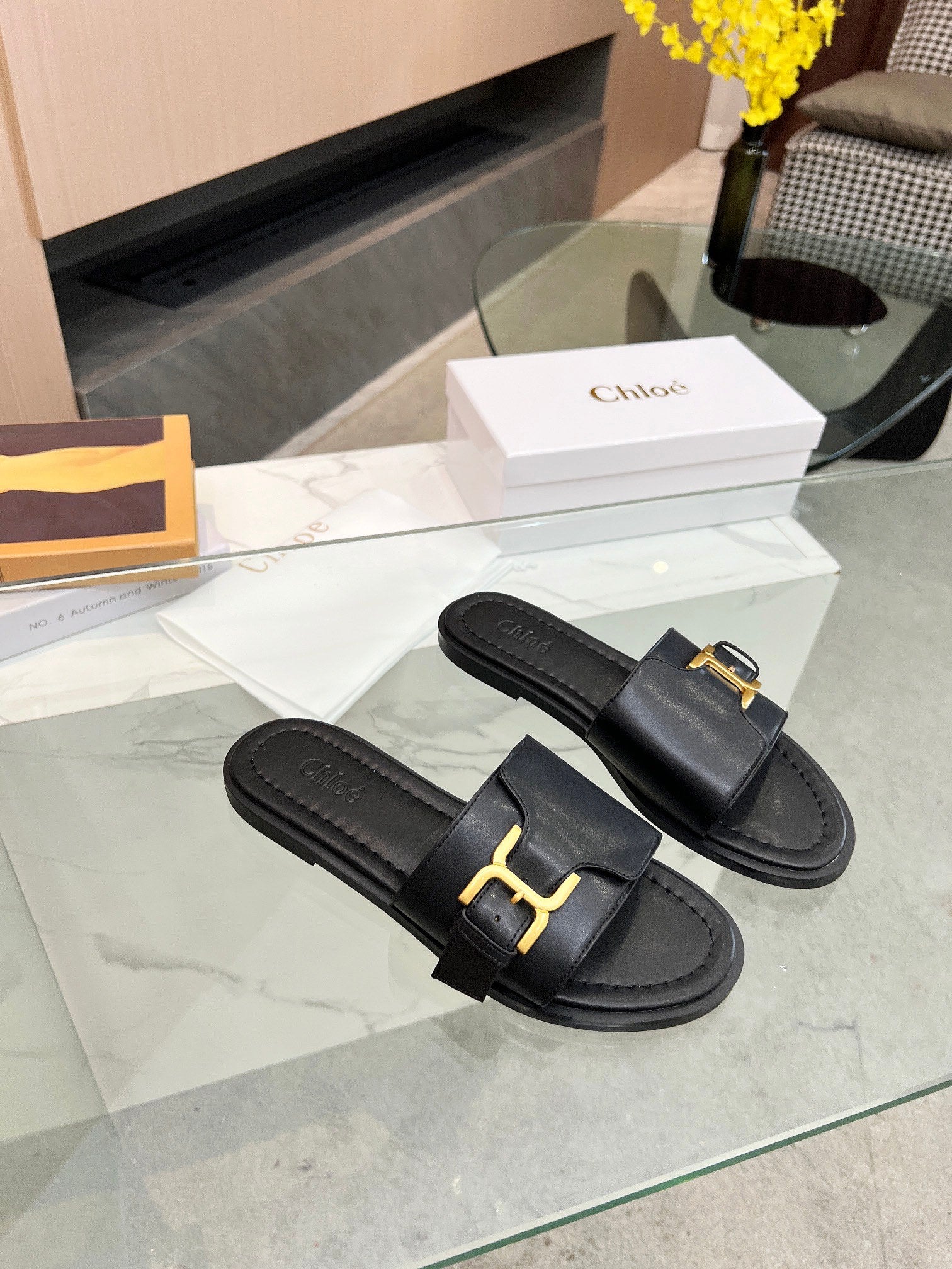 Black CM Slide