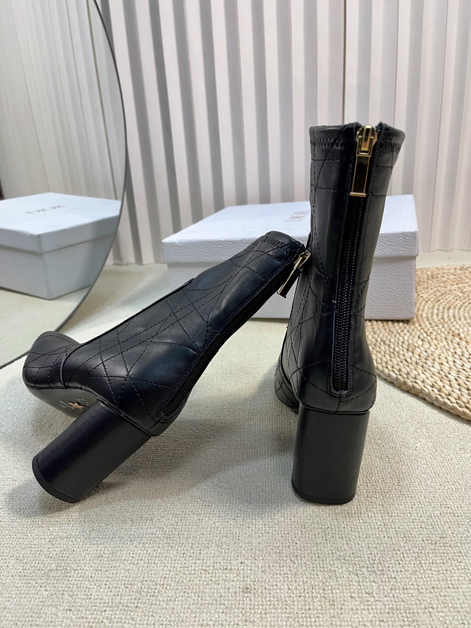 Black D-Shadow Heeled Ankle Boot