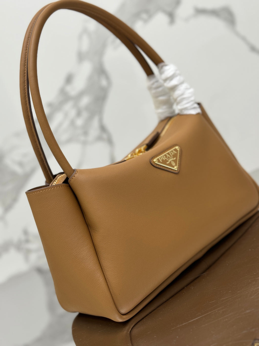 Caramel P Medium Leather Handbag