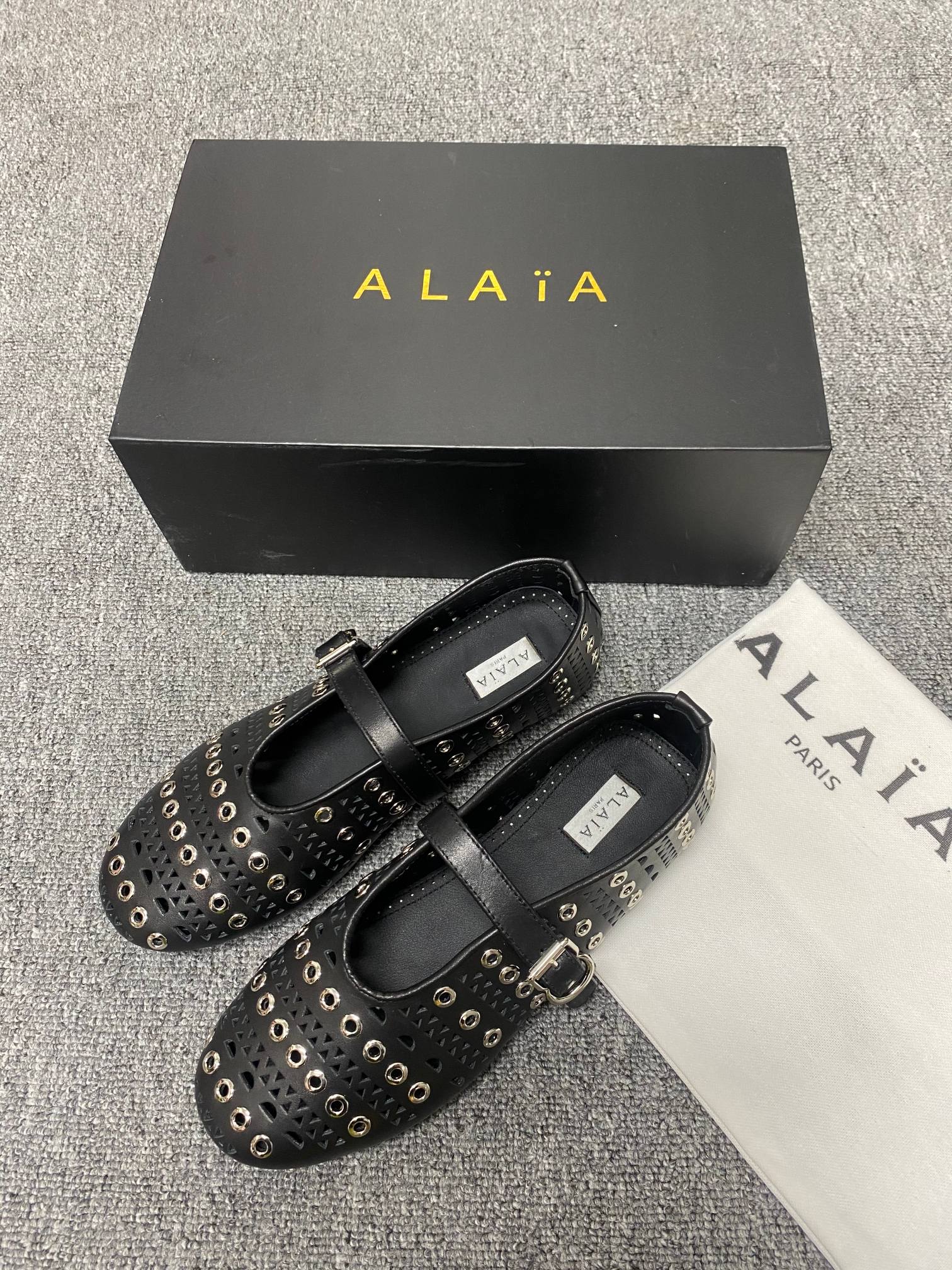 Black Ballet Flats With Eyelets