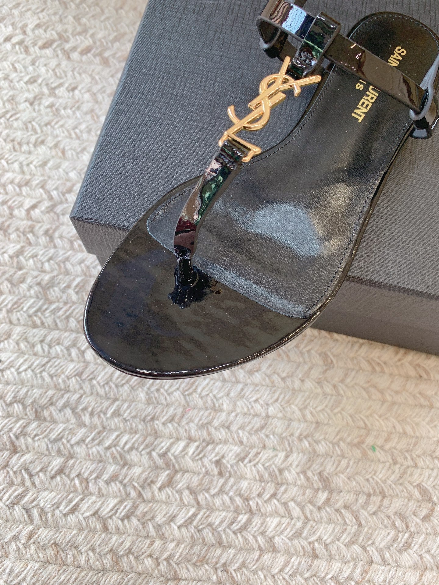 Black C Sandals In Patent Leather