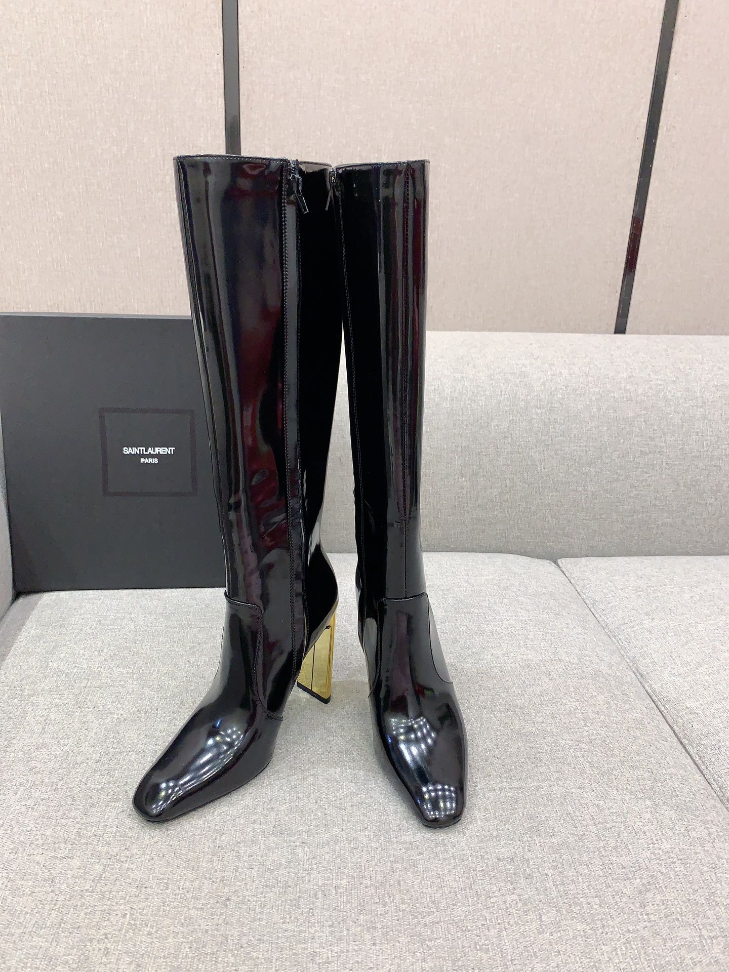 Black YA Boots In Glazed Leather