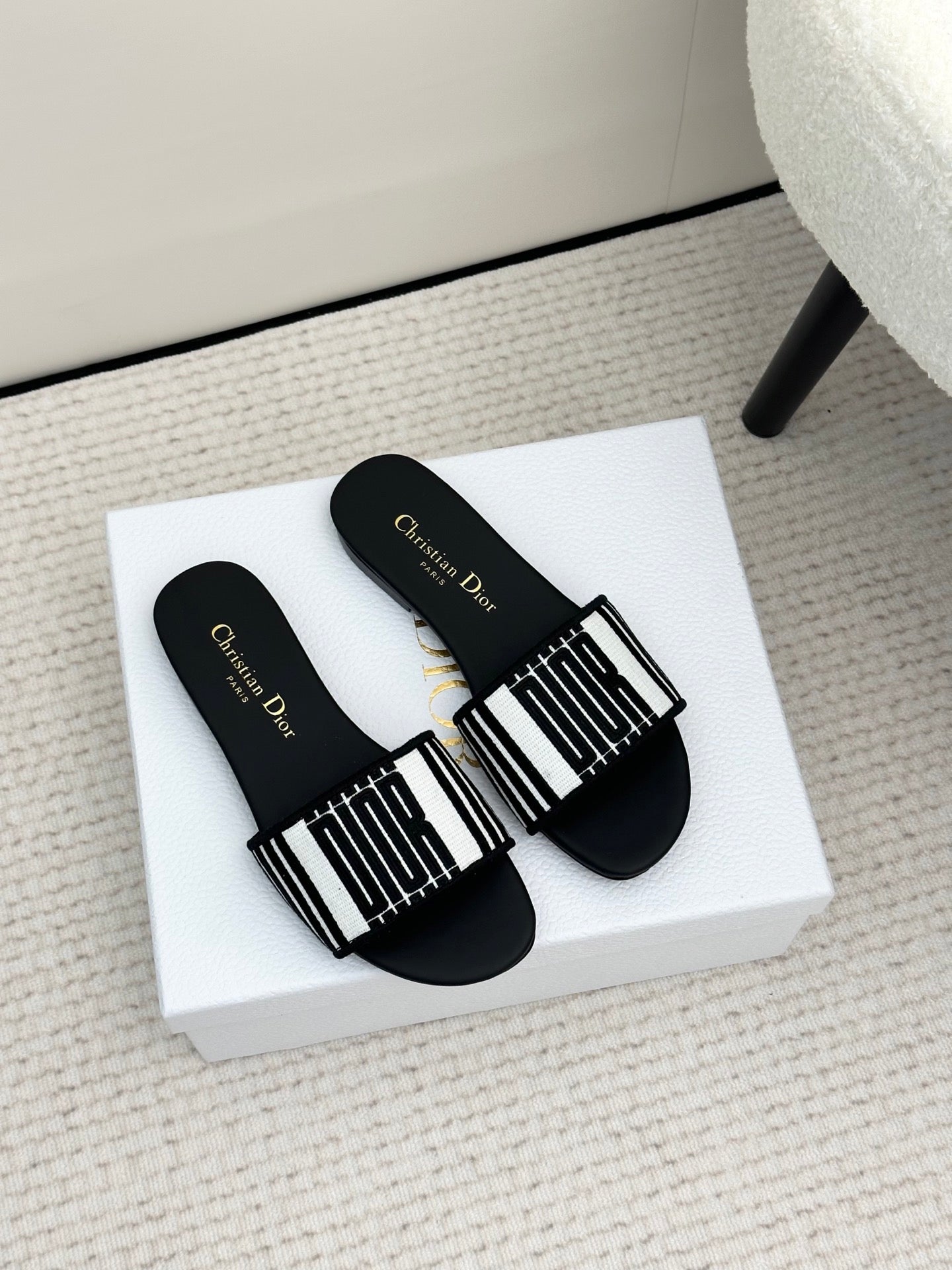 Black & White Cotton Dway Slide