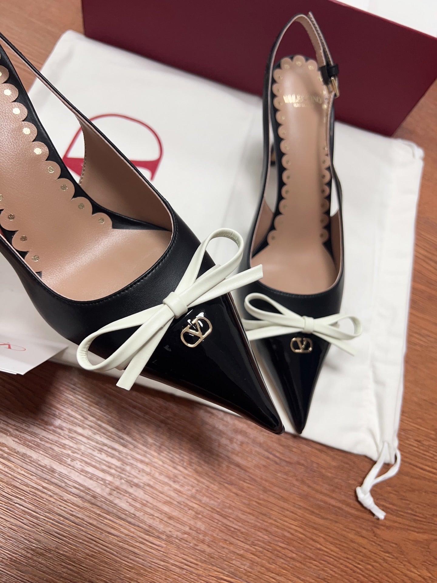 Black Bepointy Slingback Pump