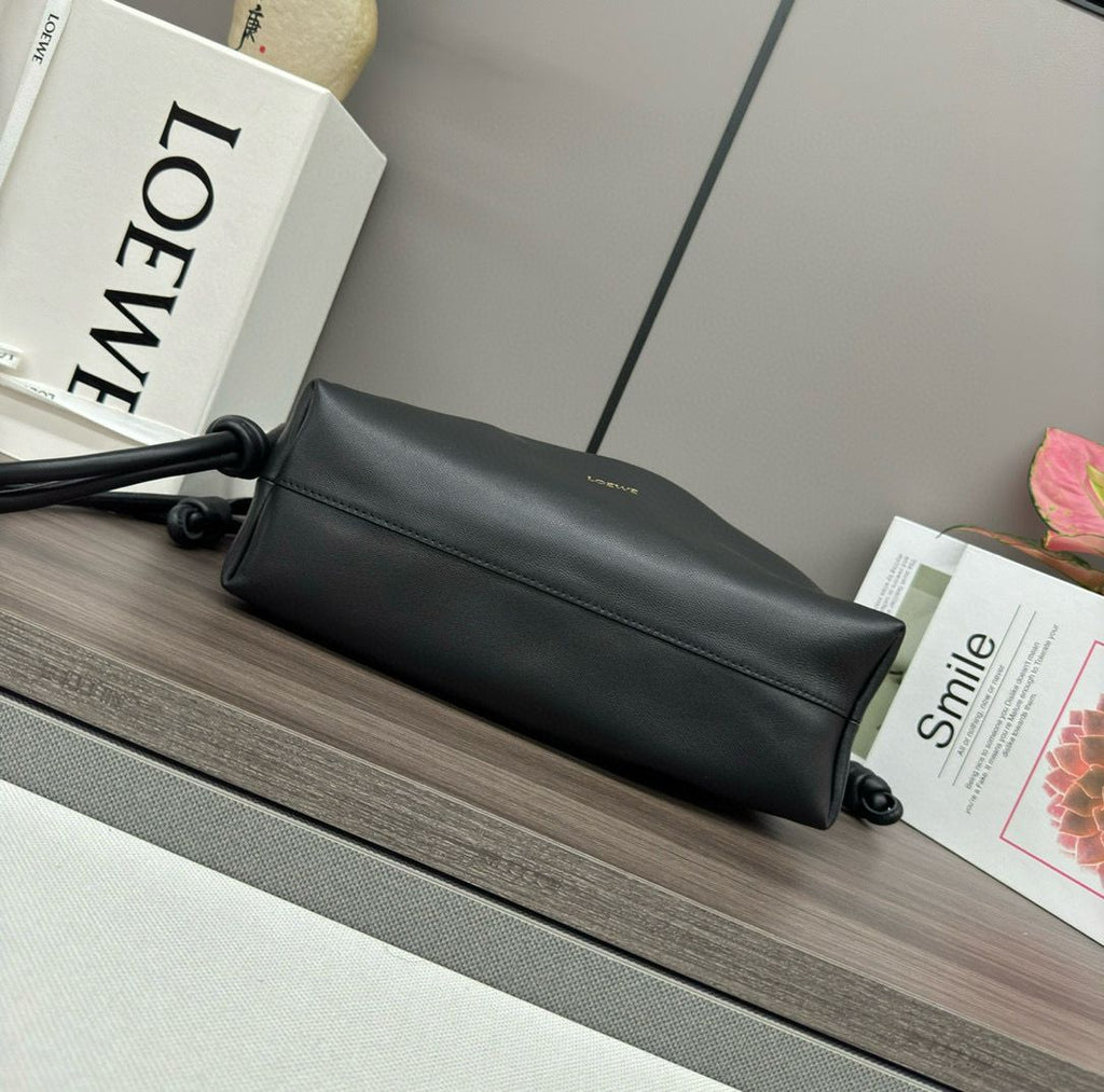 Black Medium Flamenco Purse