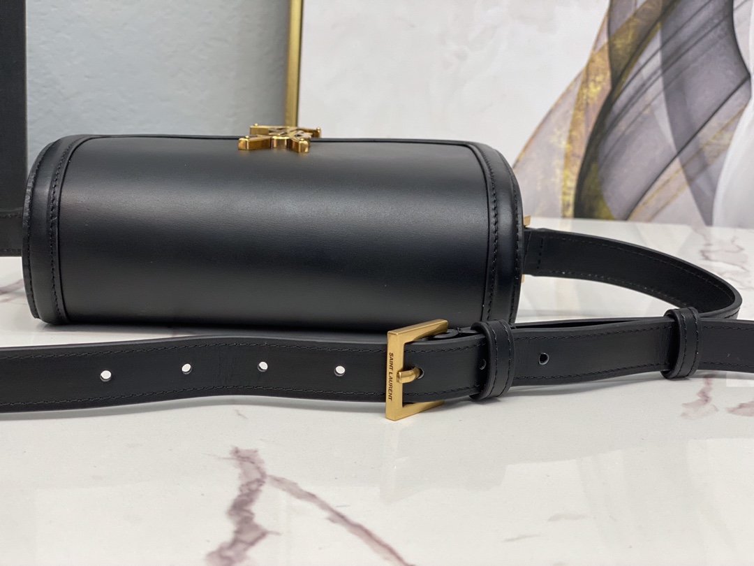 Black SS small shoulder bag