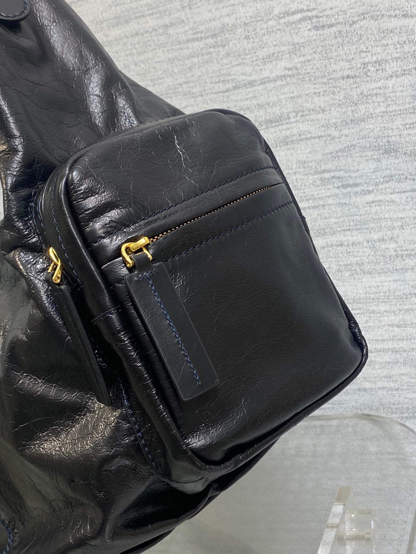 Black Large Grand Tour Multipocket Bag