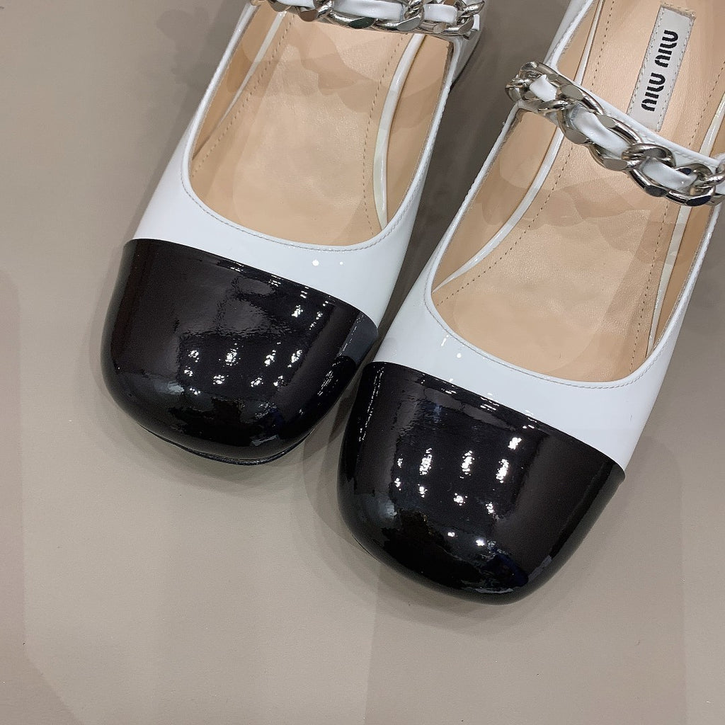 Black & white MM patent leather 65 mm pumps