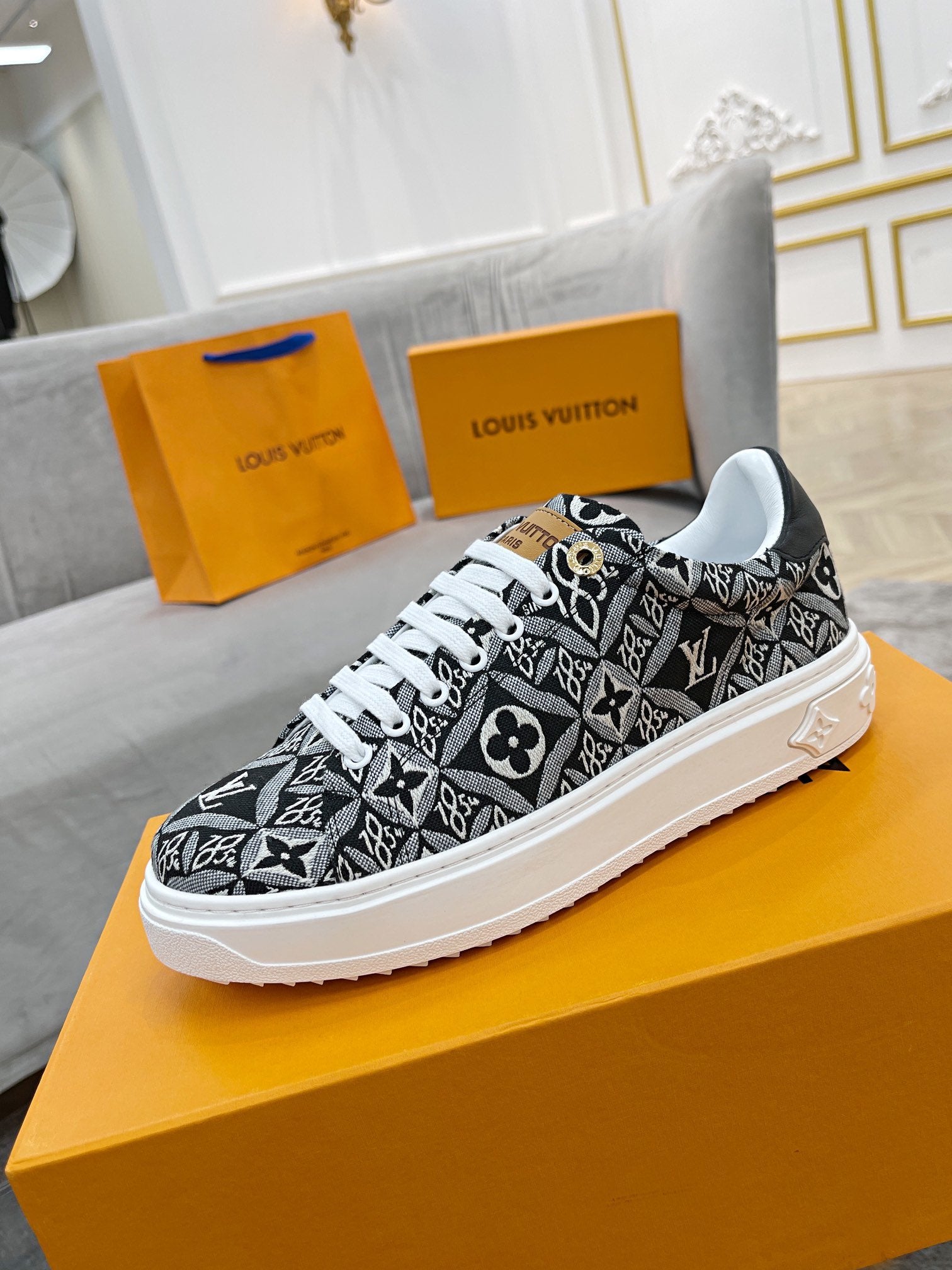 Grey LT sneaker