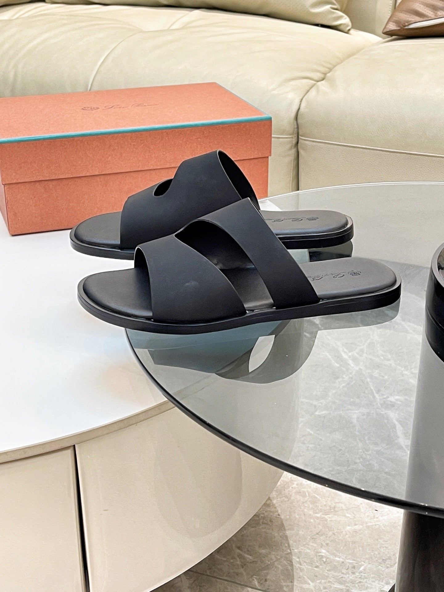 Black Pilat Plain Walk Sandal
