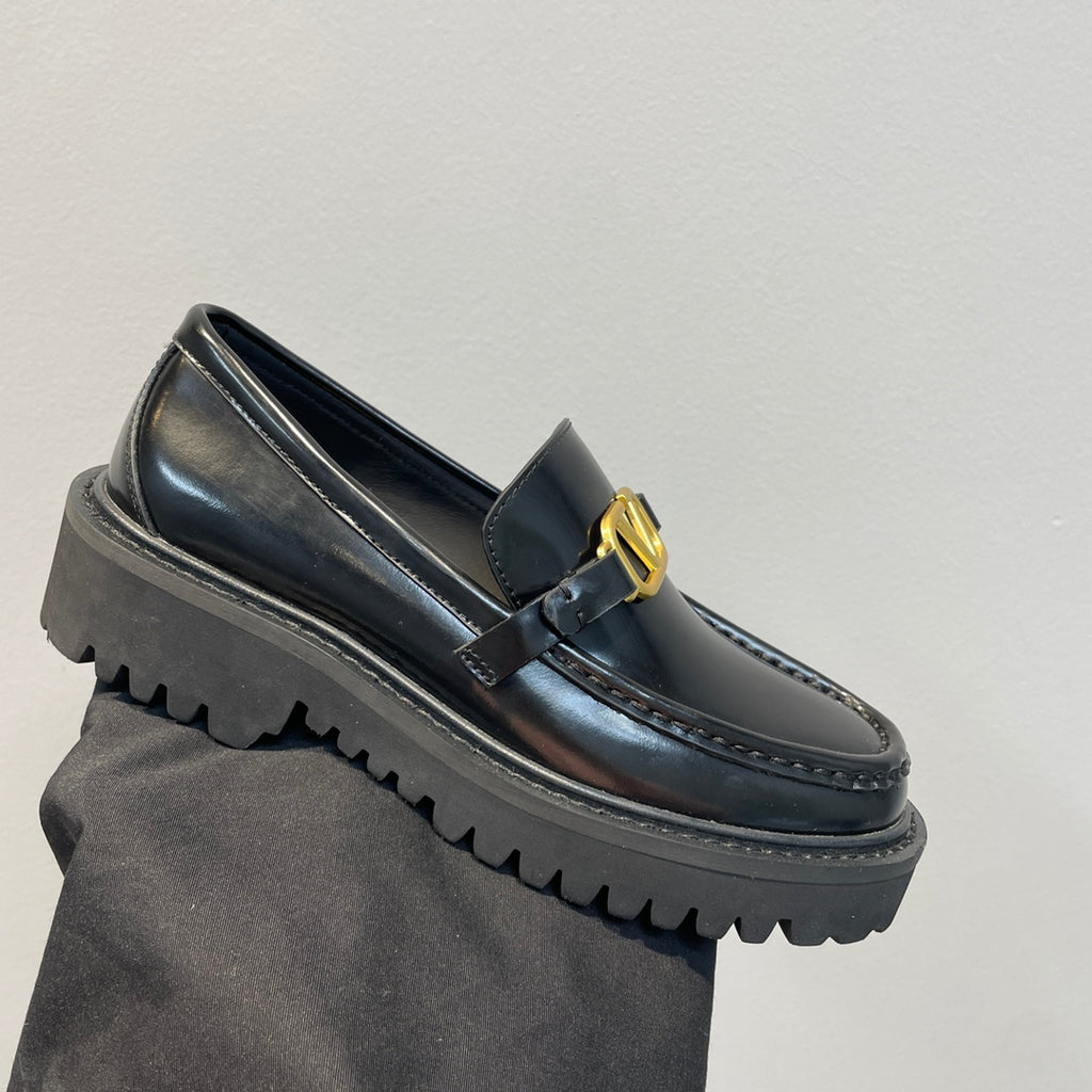 Black VS loafer