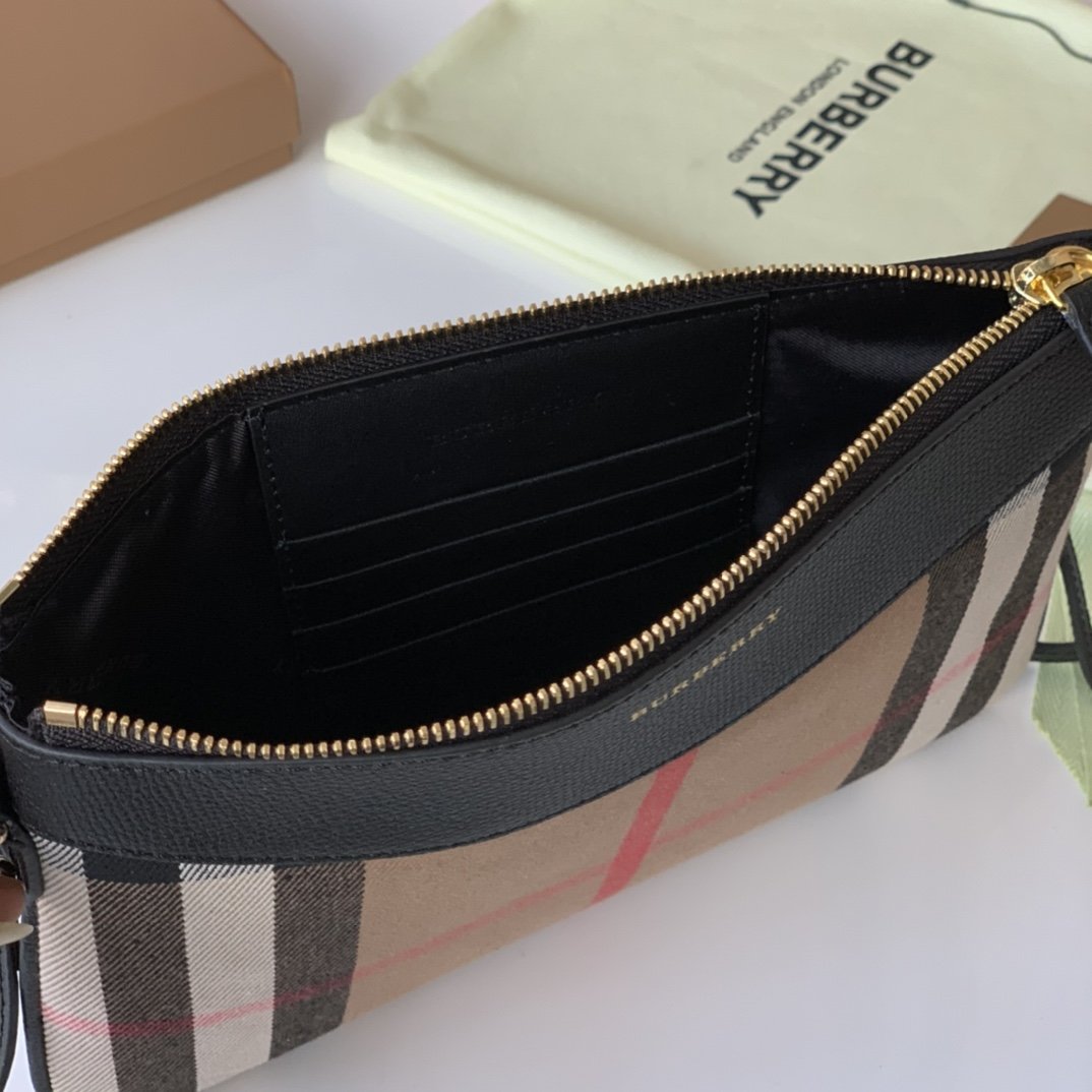 Black leather BP bag