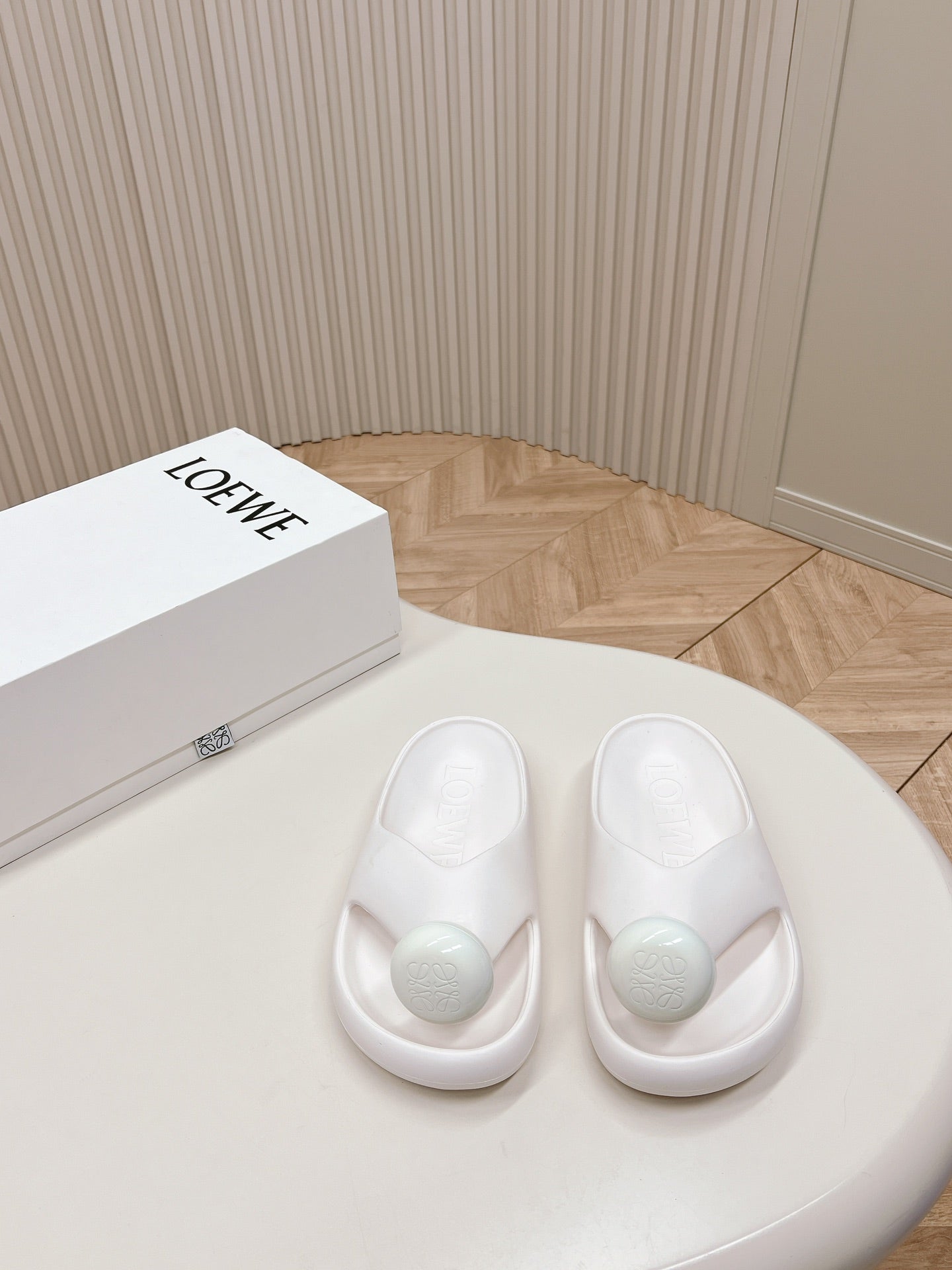 White Foam Slide