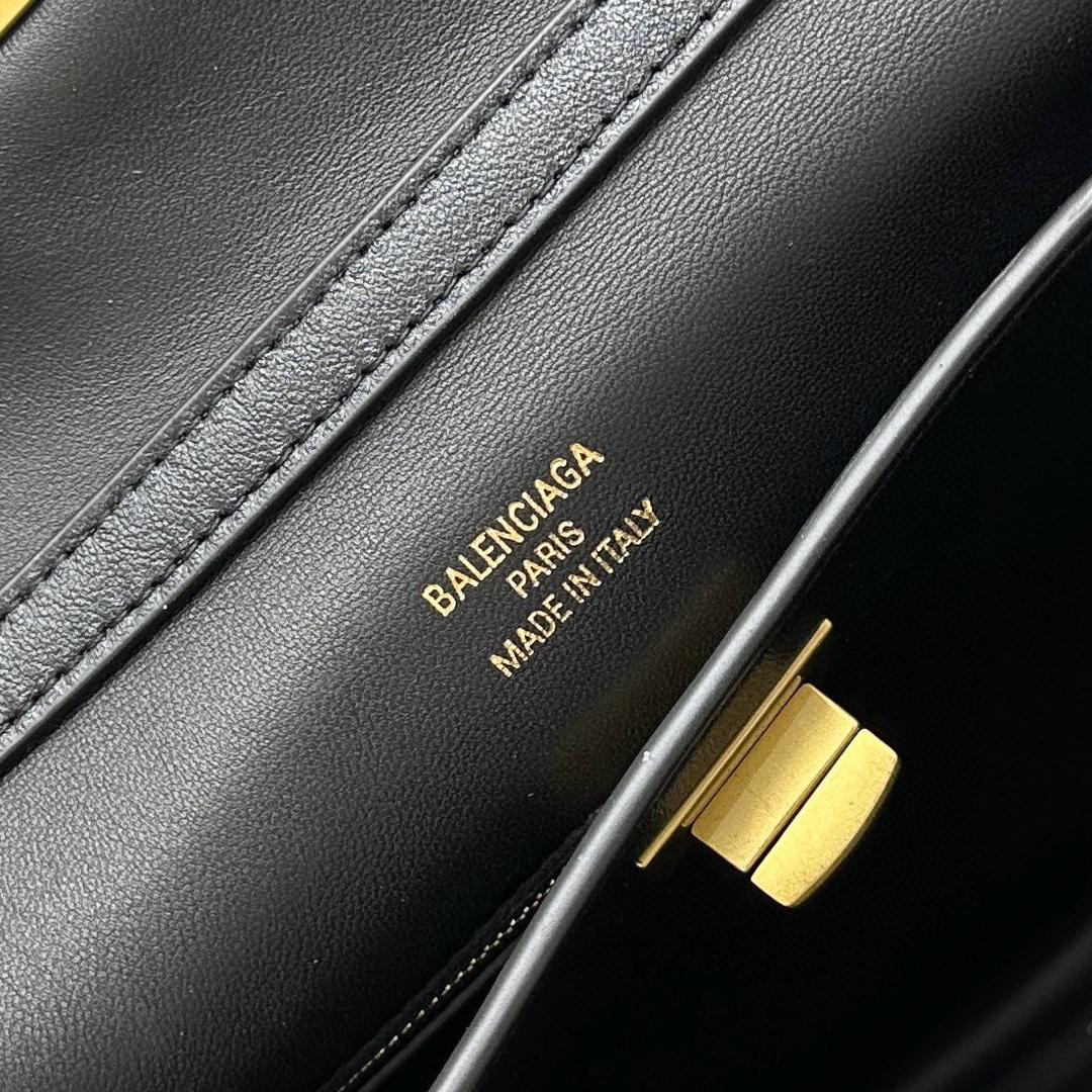 Black BR Small Handbag With Gold Hardware