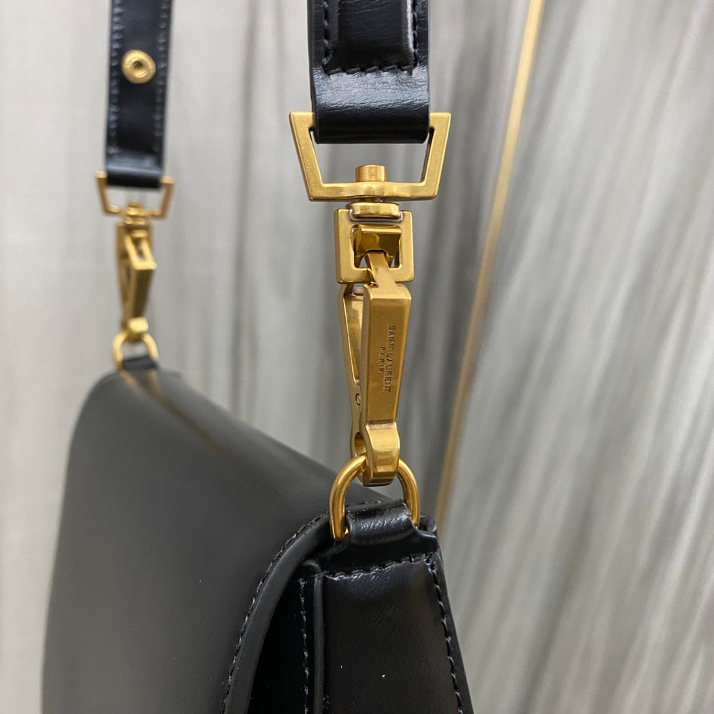 Black Oltaire Top Handle