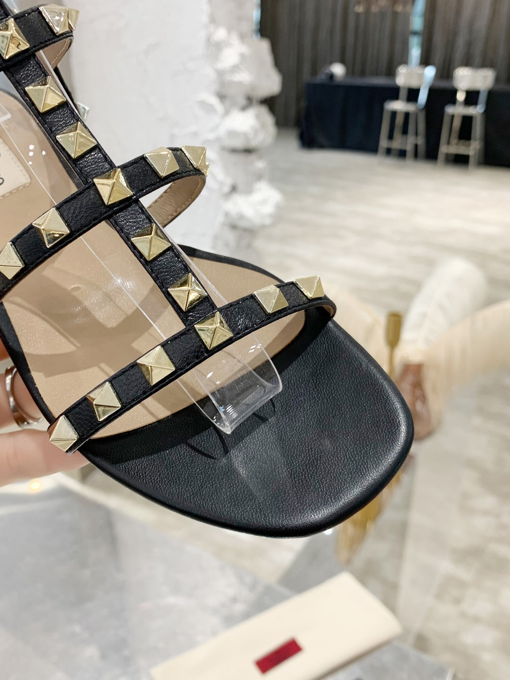 Black VR Flat Sandal With Straps