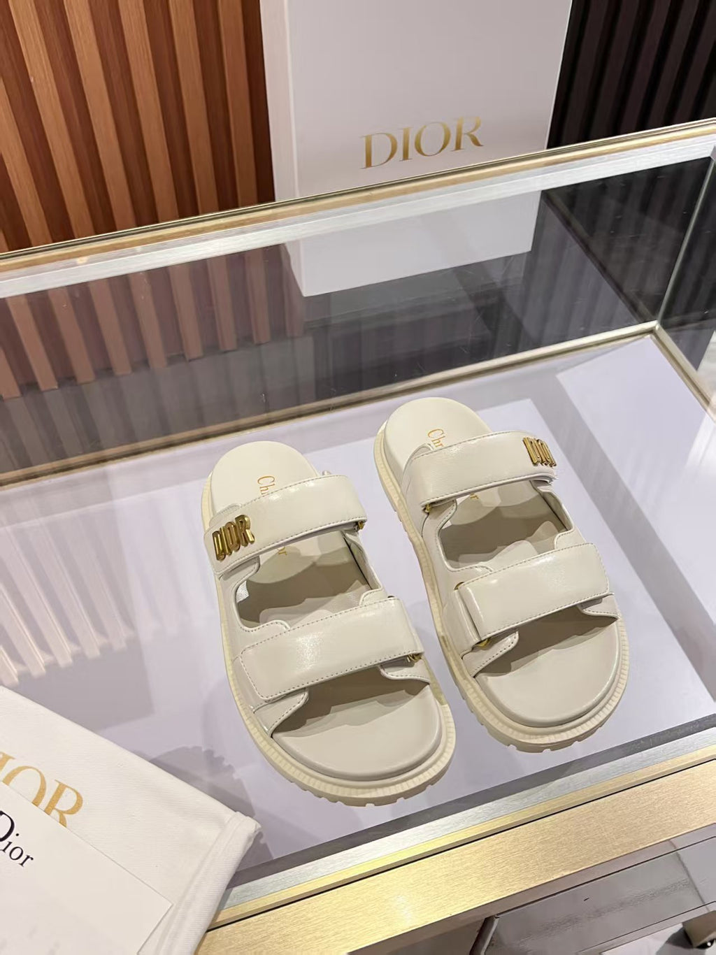 White Dioract Slide