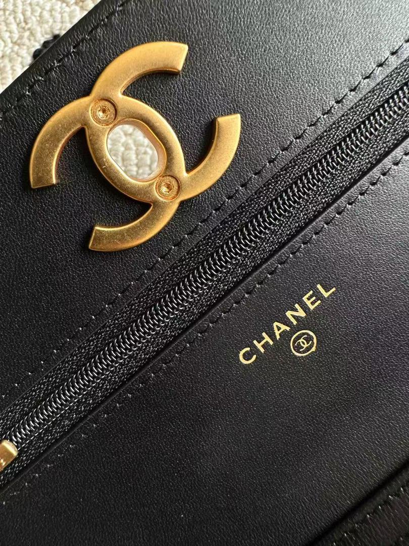 Black Wallet On Chain