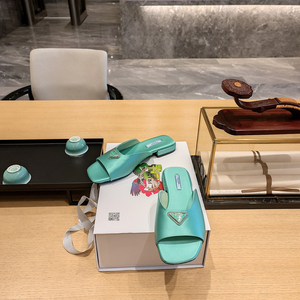 Absinthe flat satin sandals