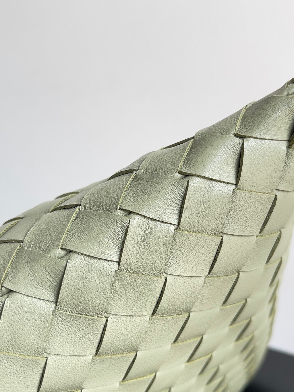 Travertine Large Hop