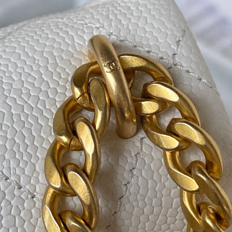 White Caviar Medium Sweetheart Crush Flap Bag