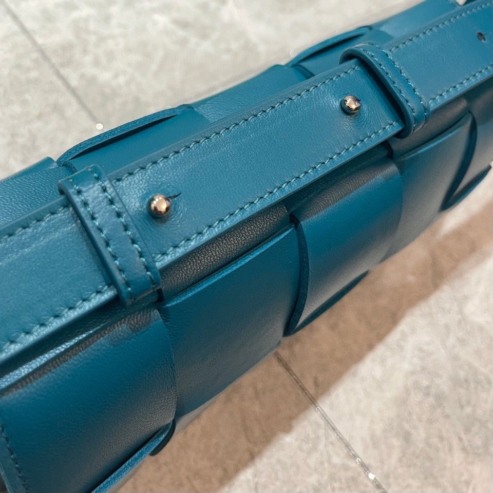 Mallard BC shoulder bag