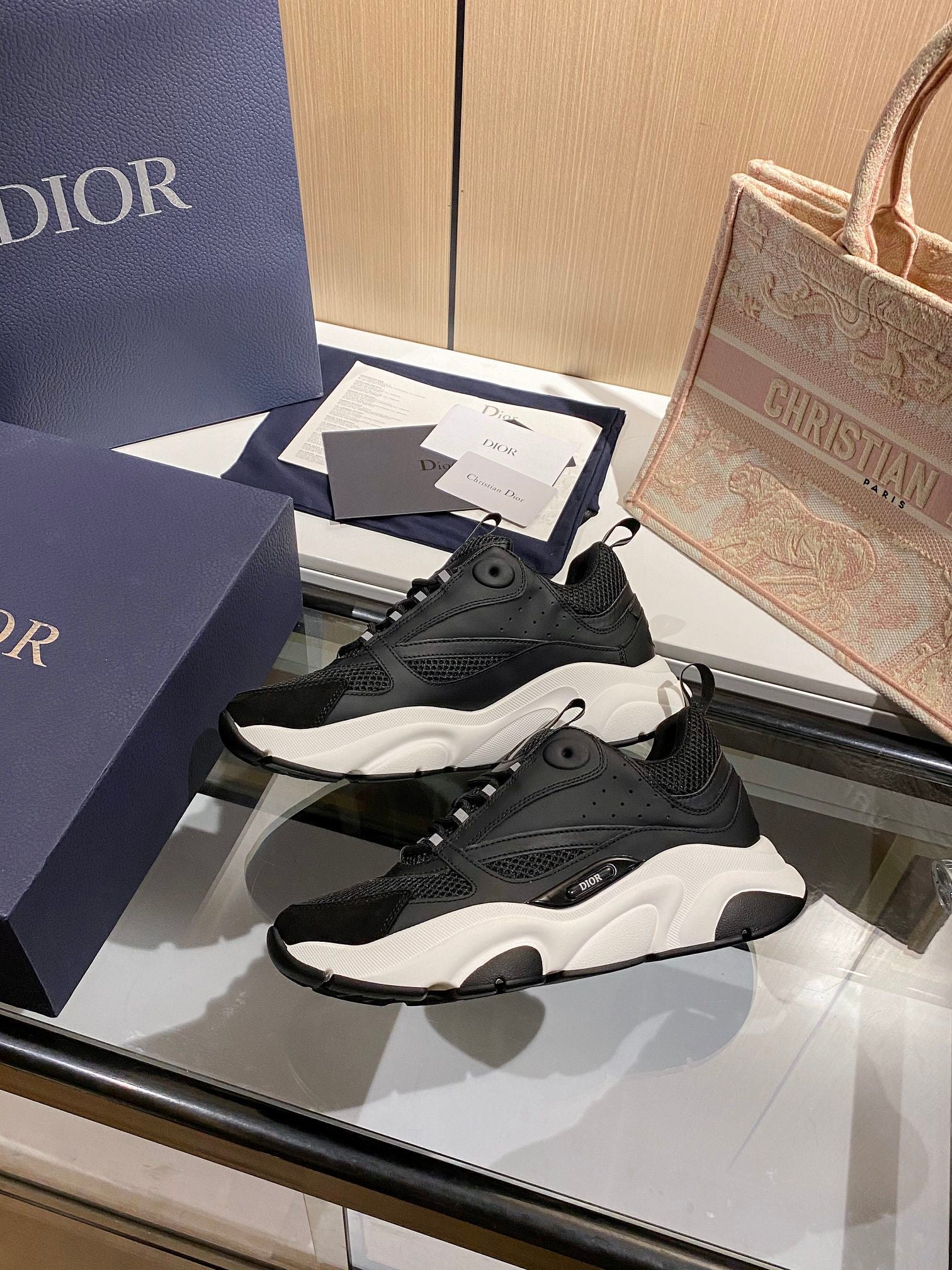 Black DB men's sneaker