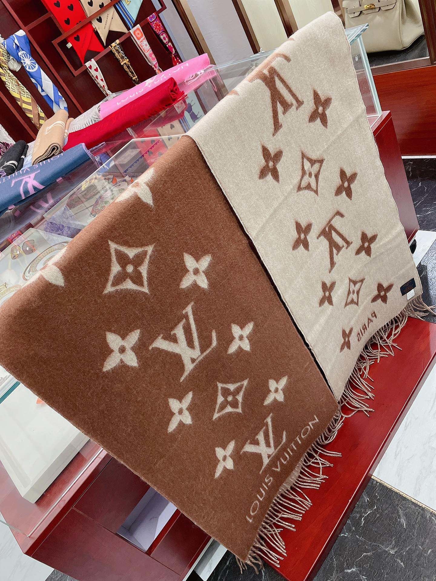 Beige LR scarf