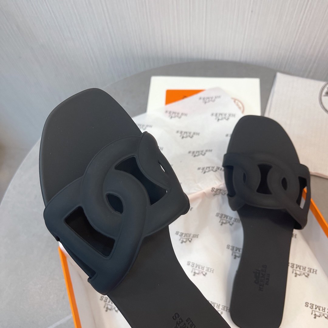 Noir HA sandal