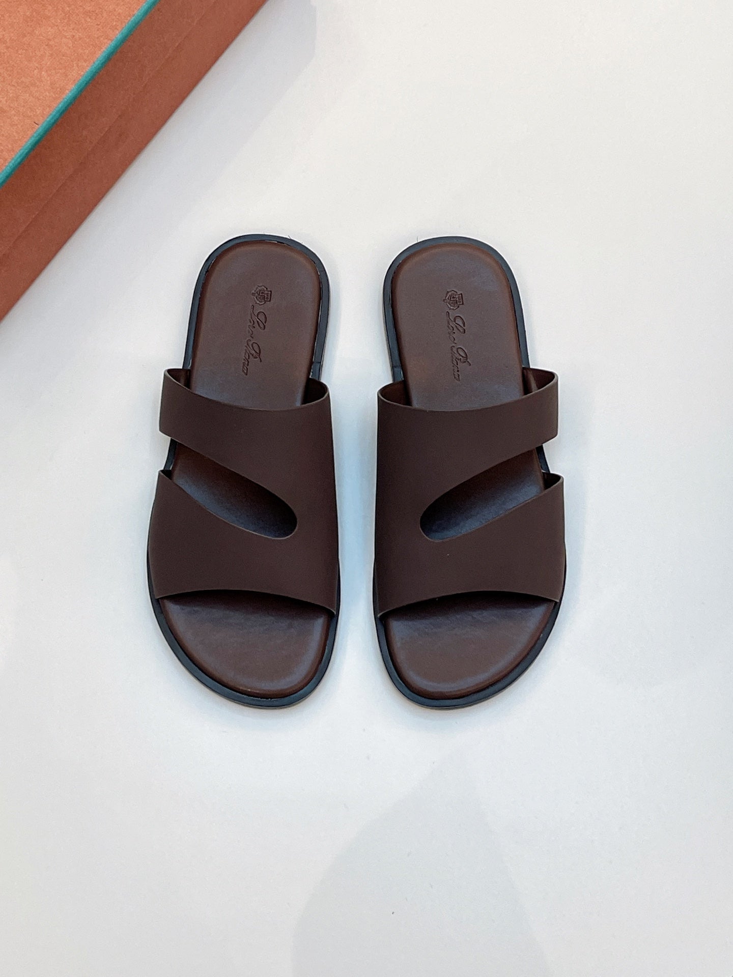 Dark Moka Pilat Plain Walk Sandal