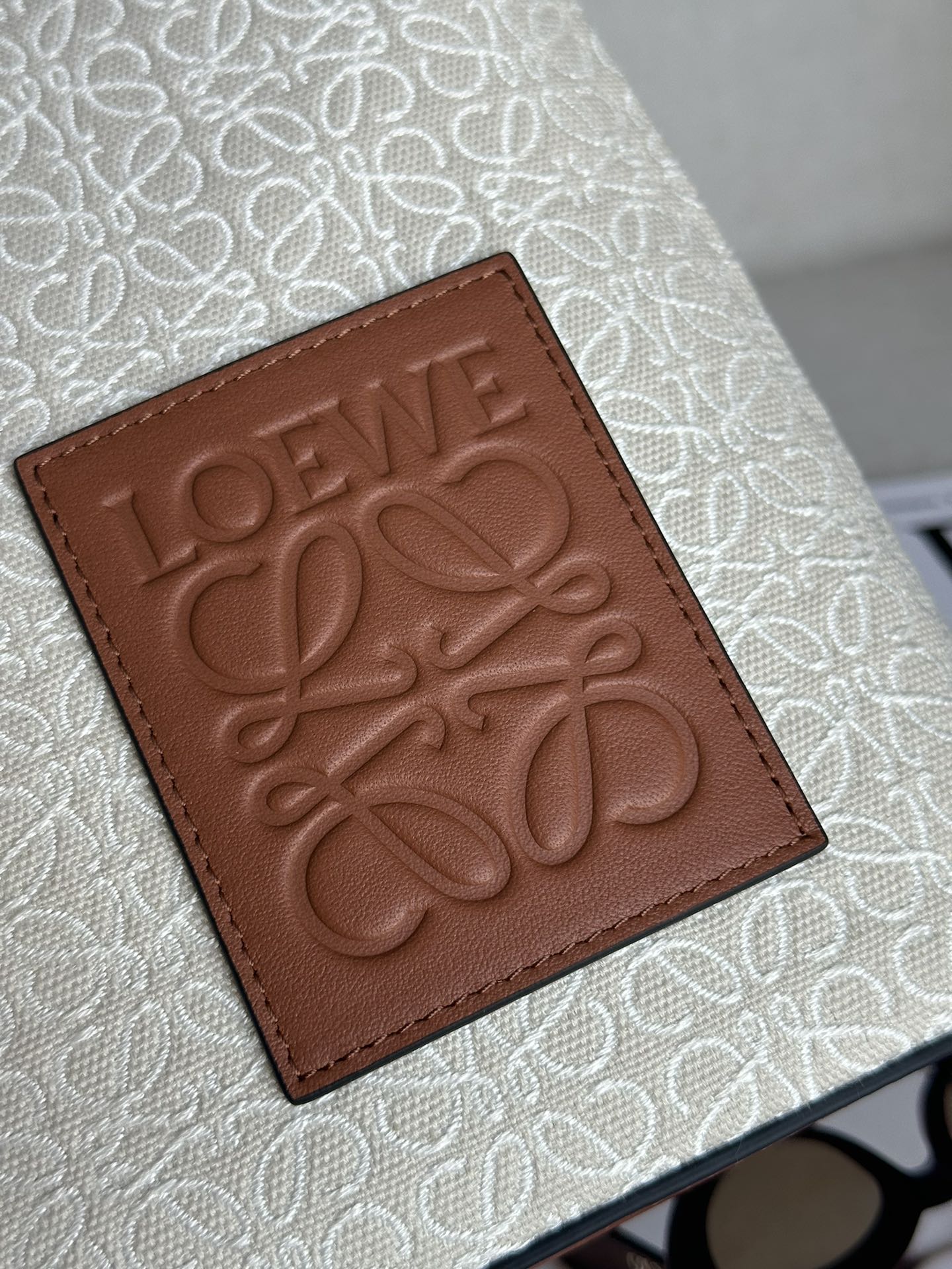 Ecru/Tan Oblong Pouch