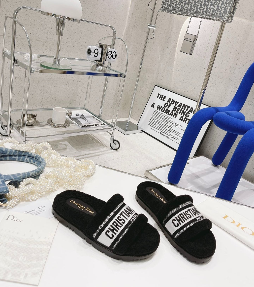 Black DD slide
