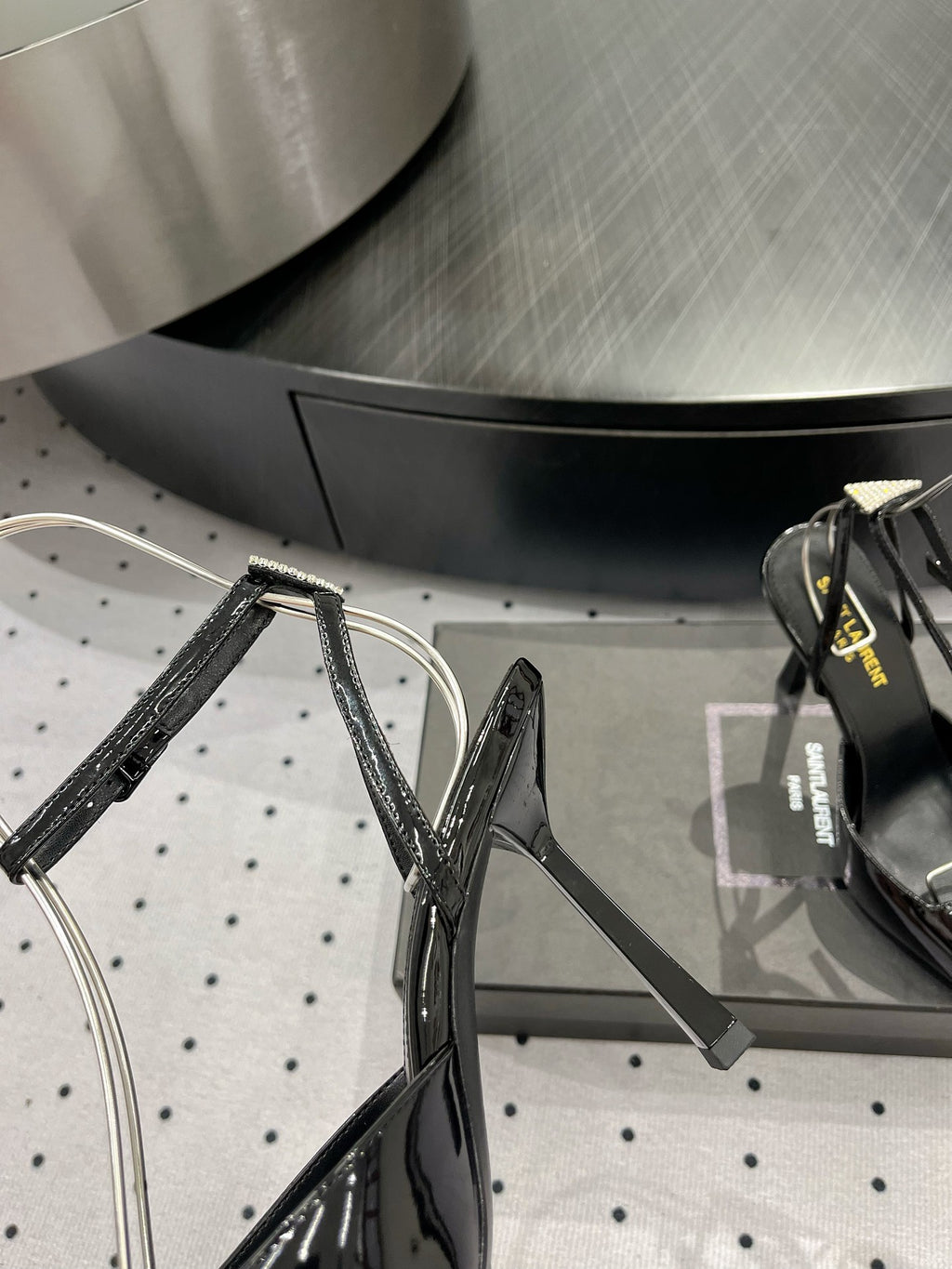 Black YA Pumps In Patent Leather