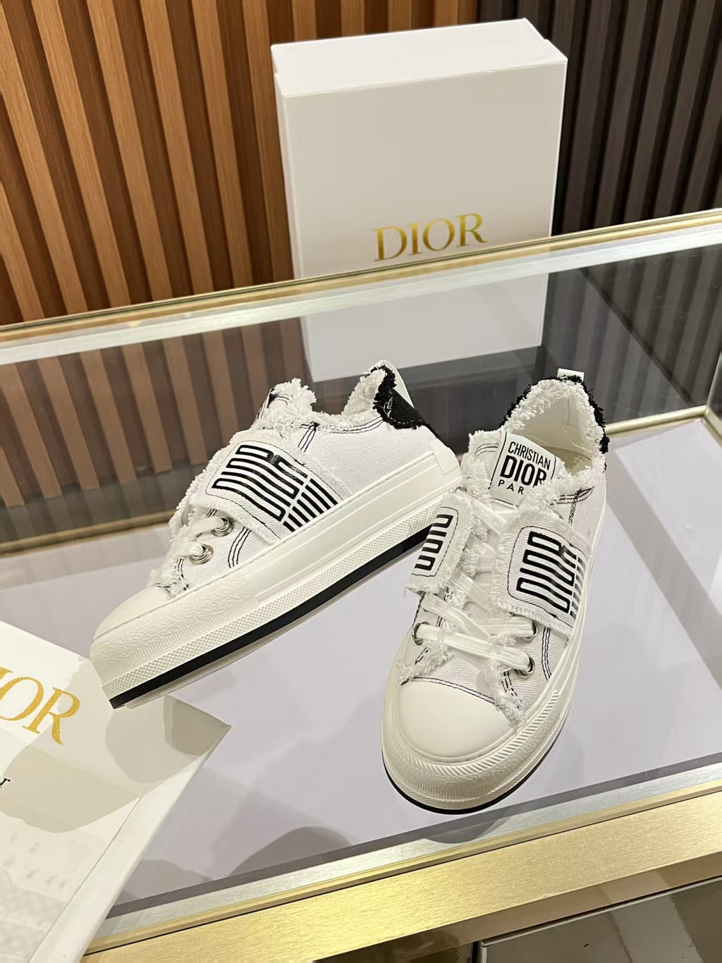 White & Black Walk'n Platform Sneaker