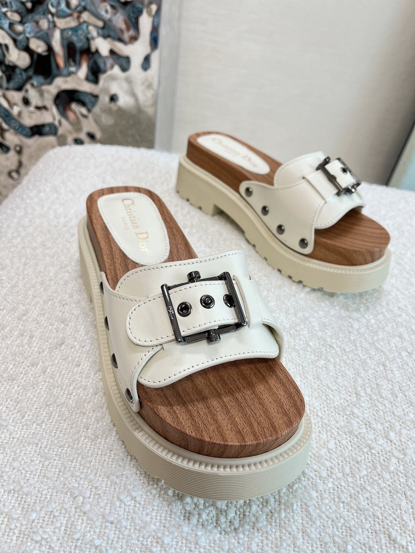 White DQ strap slide