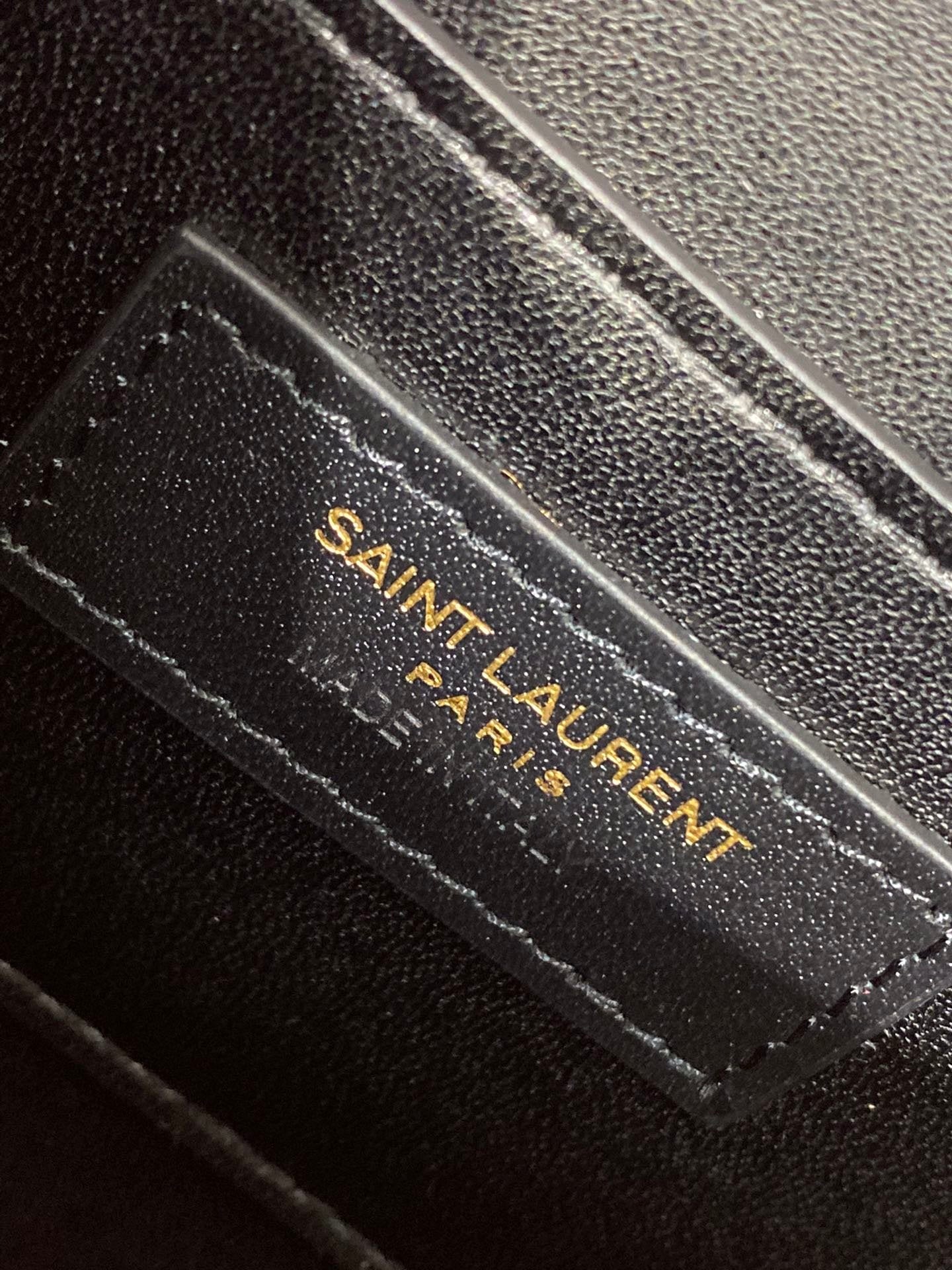 Red SS medium shoulder bag