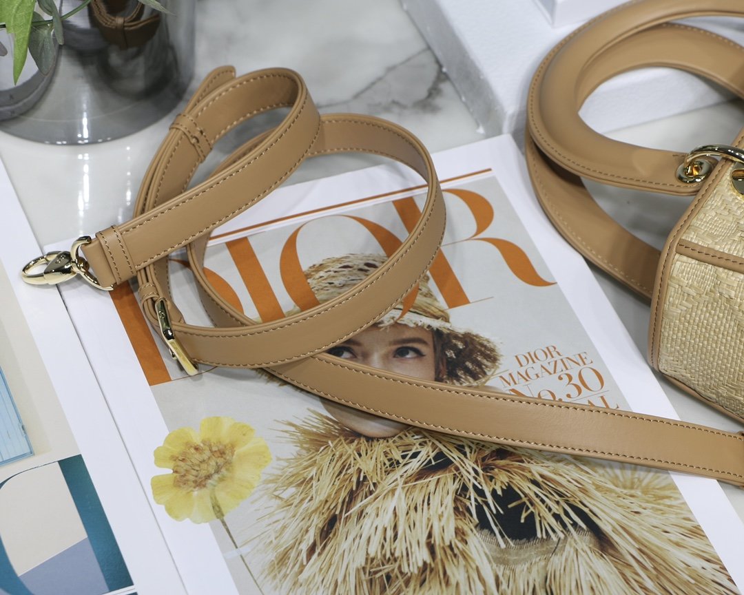 Natural raffia medium LD-lite bag