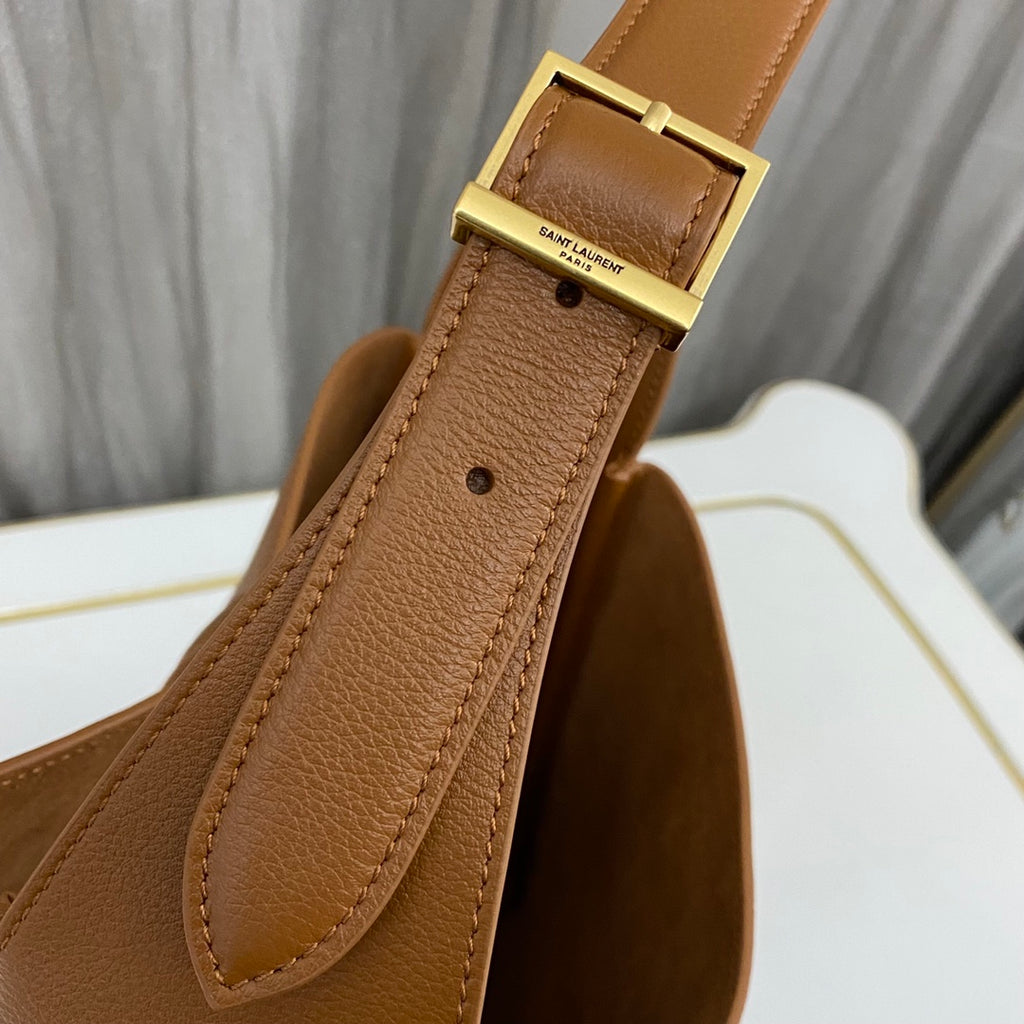 Fox Le 5 à 7 Small Leather Shoulder Bag