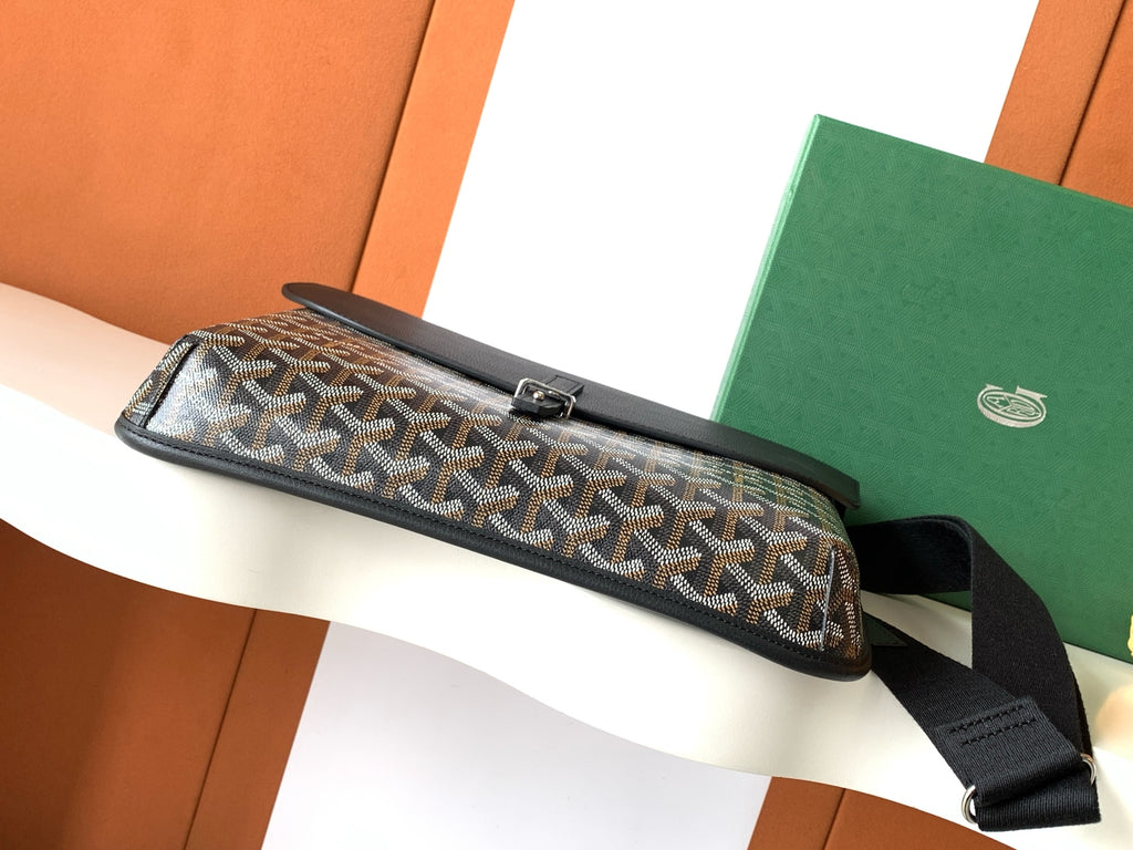 Black Coursier Messenger Bag