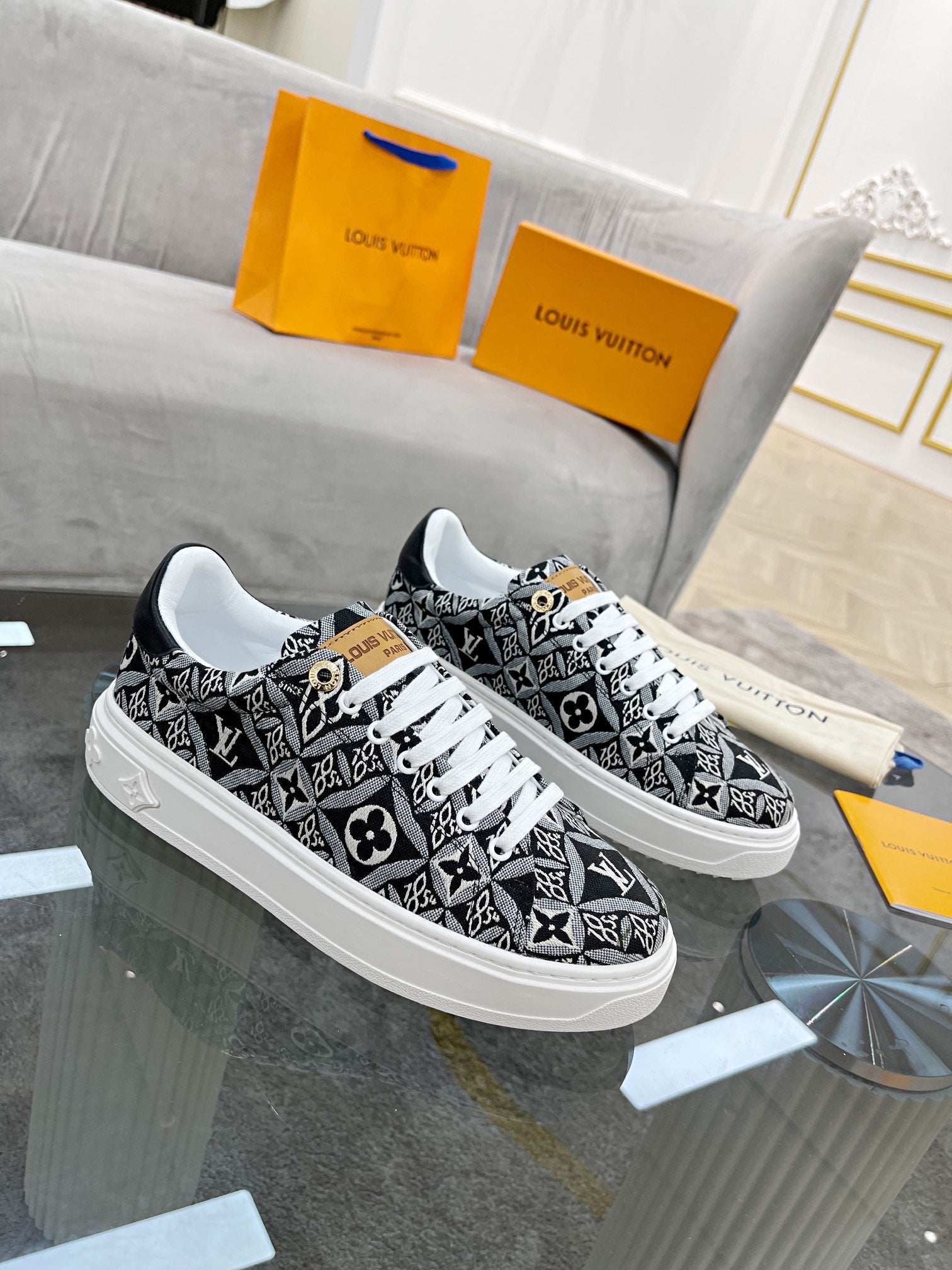 Grey LT sneaker