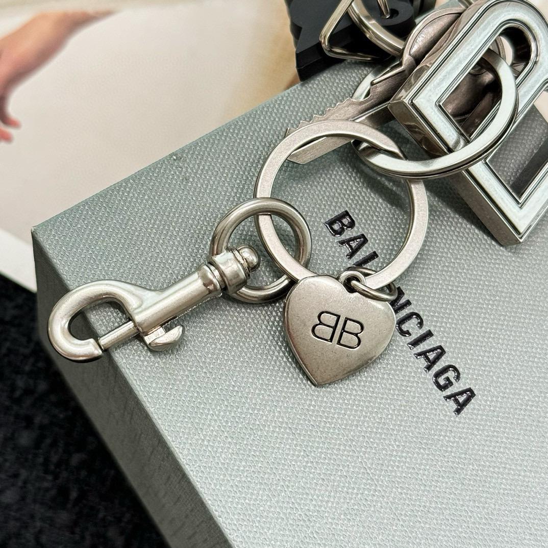 Kit Keychain In Multicolor Brass & TPU