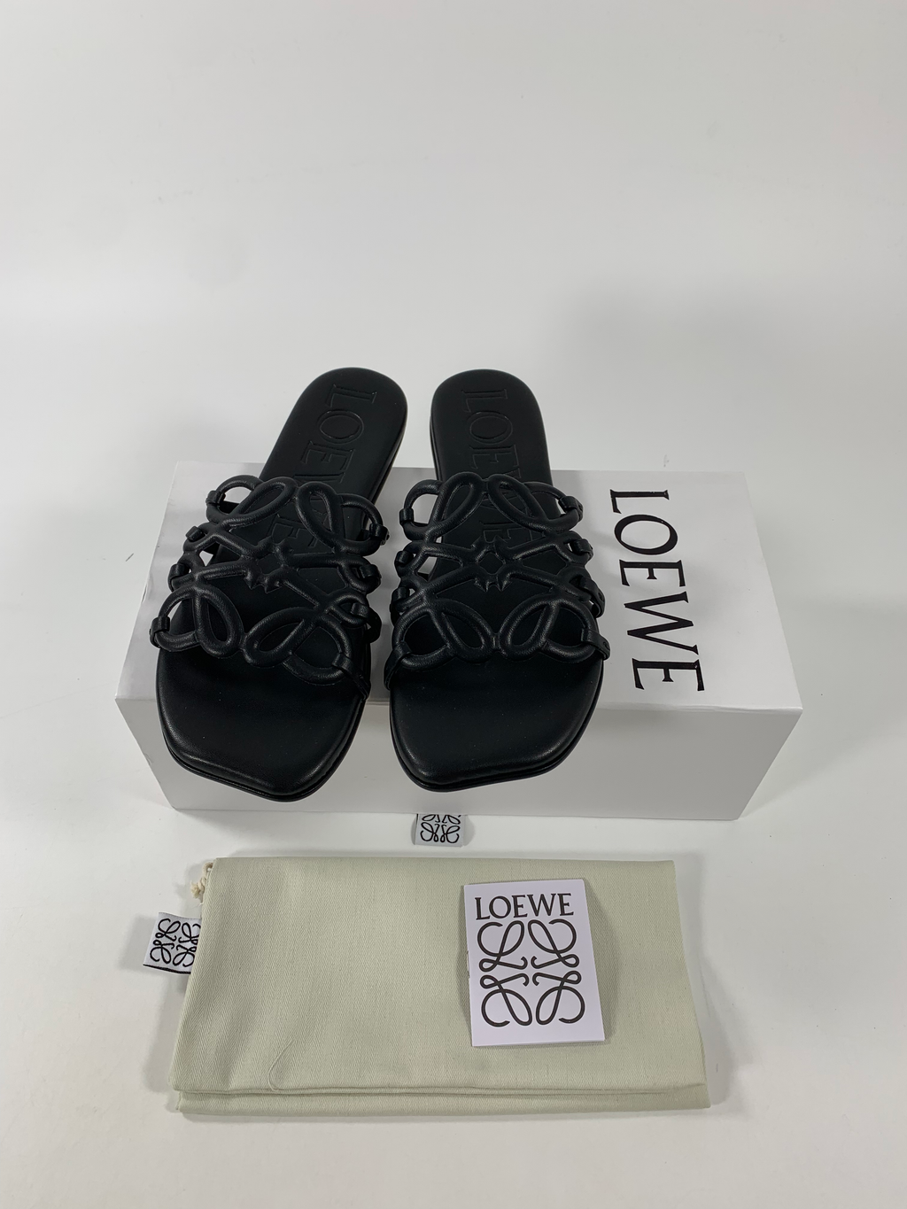 Black Petal Anagram Slide