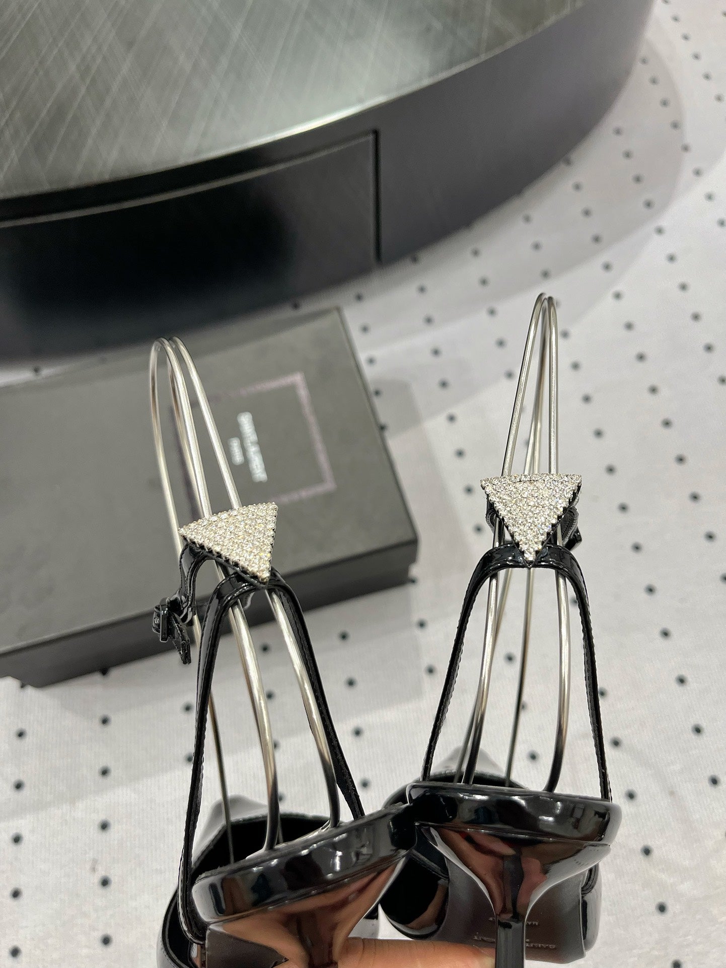 Black YA Pumps In Patent Leather