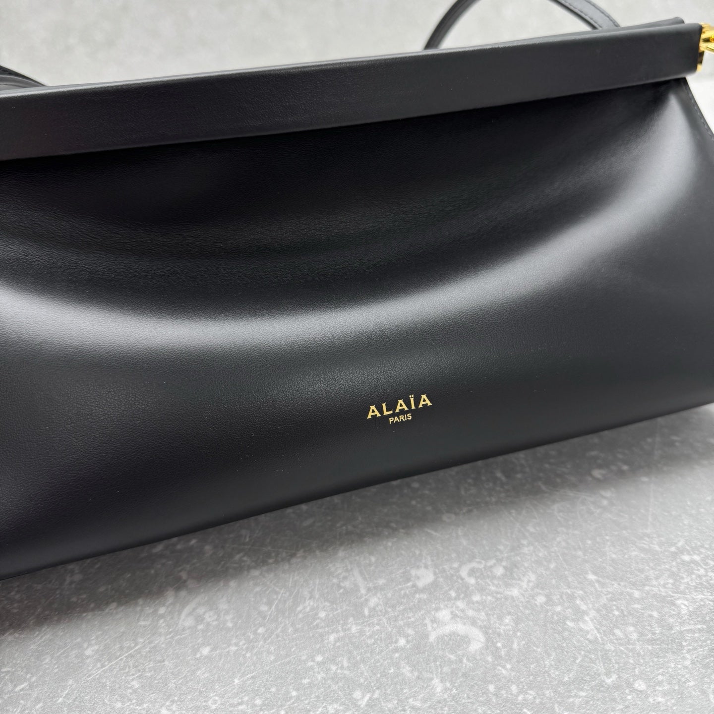 Black Le Click East West Medium Bag