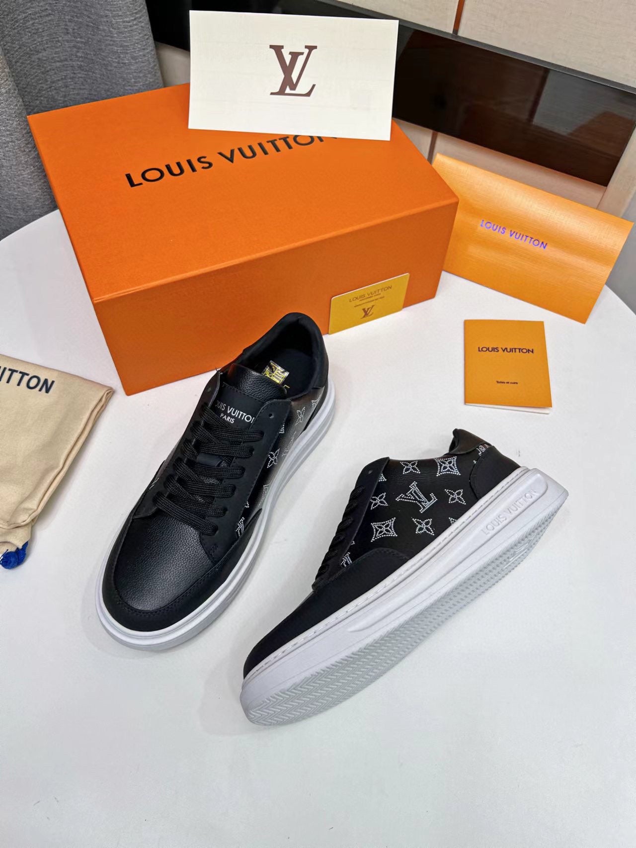 Black BH sneaker
