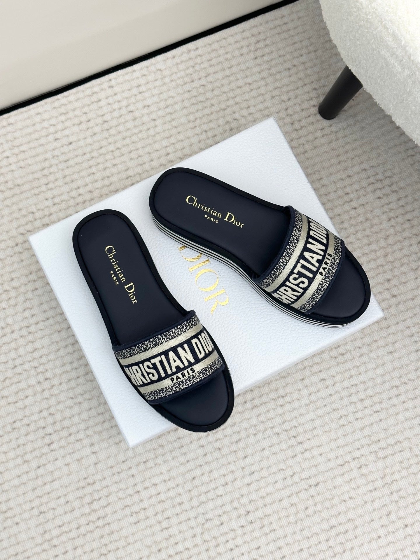 Deep Blue Dway Platform Slide