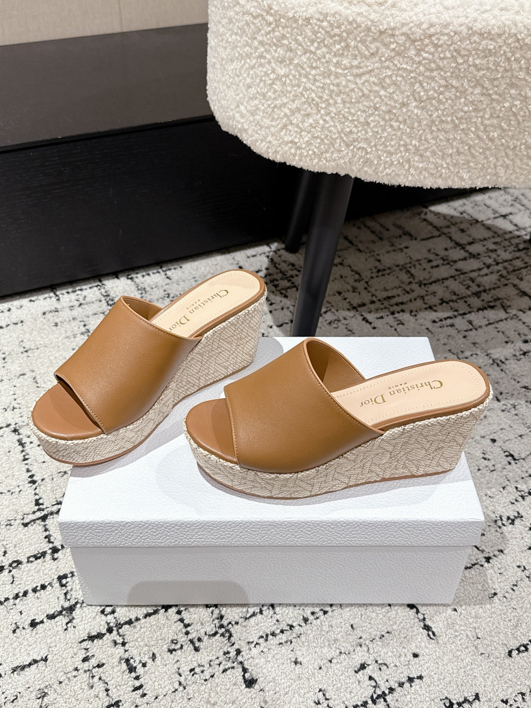 Camel Attitude Wedge Slide