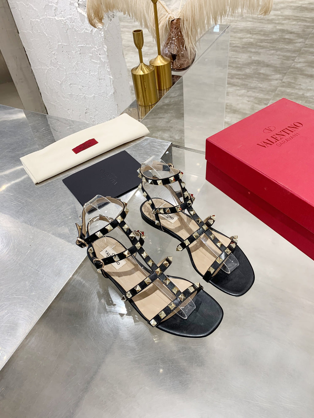 Black VR Flat Sandal With Straps