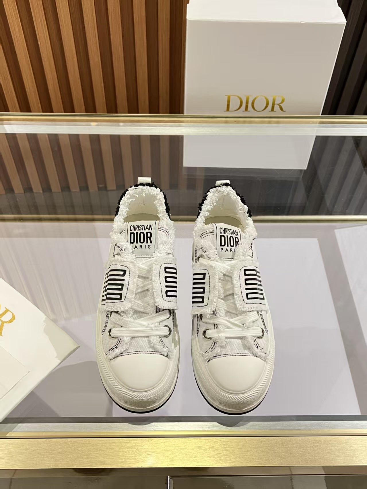 White & Black Walk'n Platform Sneaker